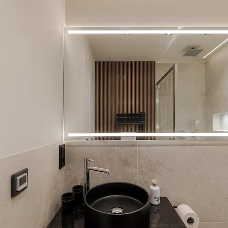 Agnes Apartment *